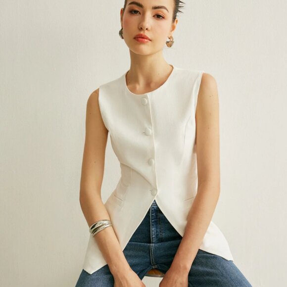 NWT - Commense Button Detail Sleeveless Vest - White - Size M (US 6) - Picture 1 of 7